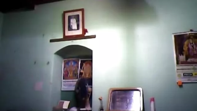 פורנו לוהט, ללא רישום.  נשים בוגרות עוברות בדיקה xex חינם גופנית.