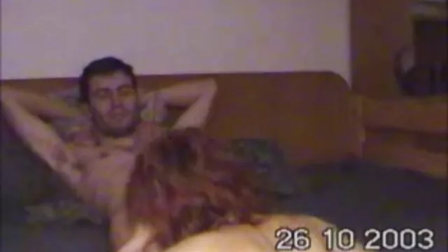 פורנו לוהט, ללא רישום.  האישה איש מזיין אישה עבדה כמו נקבה שעירה.