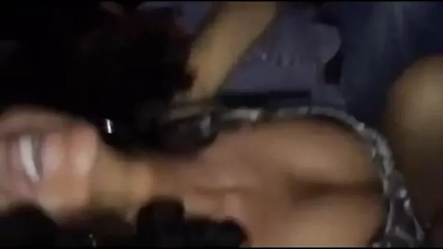 פורנו לוהט, ללא רישום.  אישה שמנה ציצי גדול ציצי ענק הורתה לגבר להתקשר.