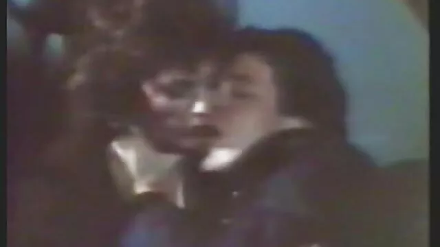 פורנו לוהט, ללא רישום.  הוא חזר אתרי מין חינם מהעבודה ויש לו אישה.