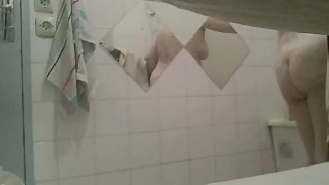 פורנו לוהט, ללא רישום.  