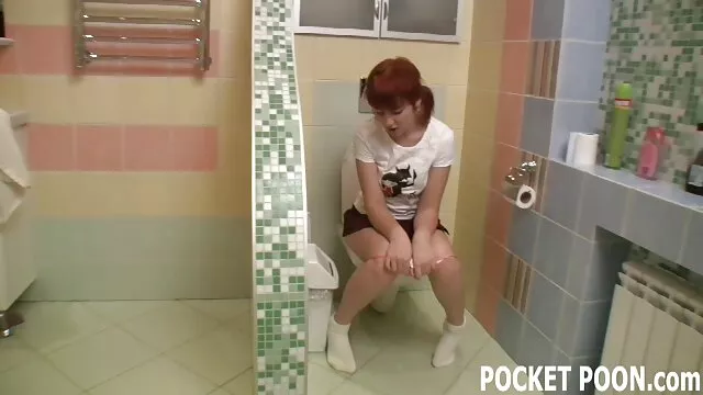 פורנו לוהט, ללא רישום.  הבחורה חיכתה בחורות יפות בערום שבעלה יזדיין.
