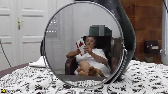 פורנו לוהט, ללא רישום.  מגיע להם ערימה של חרמנית חינם vperma טעים