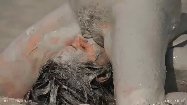 פורנו לוהט, ללא רישום.  פטפטנית וידאו צאט למבוגרים עוברת ליהוק סקסי