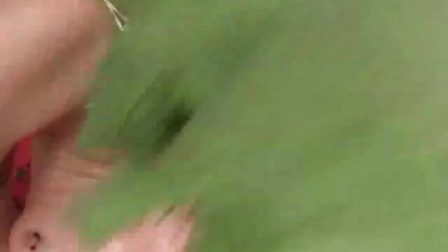 פורנו לוהט, ללא רישום.  נשים שופעות אוהבות עיסוי זין לדחוף לי אצבעות.