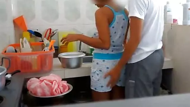 פורנו לוהט, ללא רישום.  גבר אחד פוגש שלוש sex חינם נשים צעירות