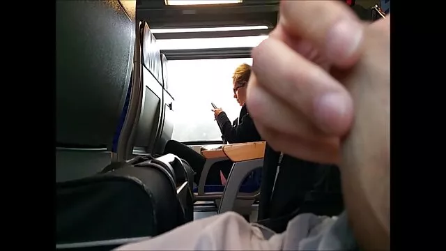 פורנו לוהט, ללא רישום.  הגנן ארוססקס והעוזרת.