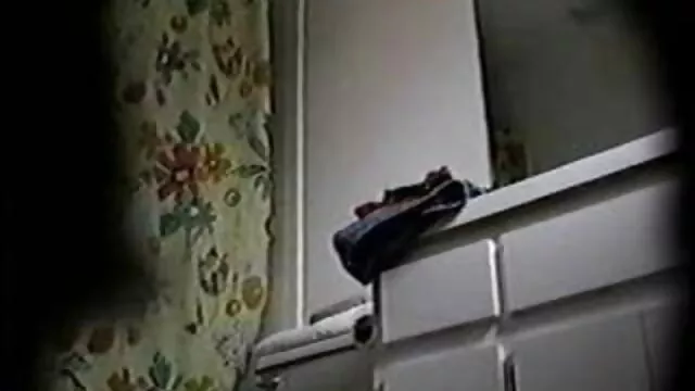 פורנו לוהט, ללא רישום.  ההתנהגות המוזרה סרט אירוטי באורך מלא של המזכירה.
