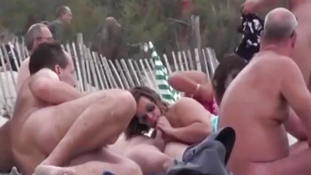 פורנו לוהט, ללא רישום.  תחת כמו שחור מזיין לבנה תחת.