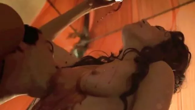 פורנו לוהט, ללא רישום.  גברים ג כושי עם זין ' ינג ' ים אוהבים את הטנדר בזמן שהם נרגעים.
